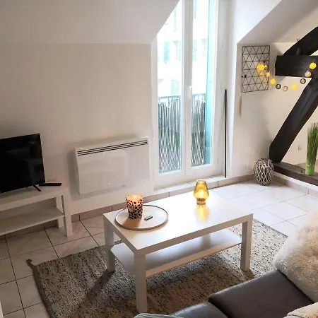 Charmant 2 Pieces Centre D'etrechy Apartamento *